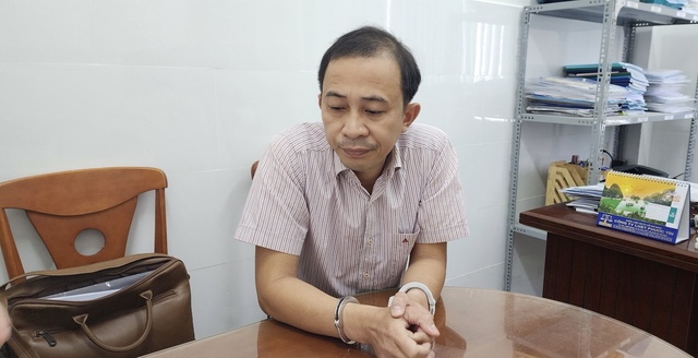 Phú Quốc: Phó chủ tịch xã Cửa Cạn và một cán bộ địa chính bị bắt- Ảnh 1.