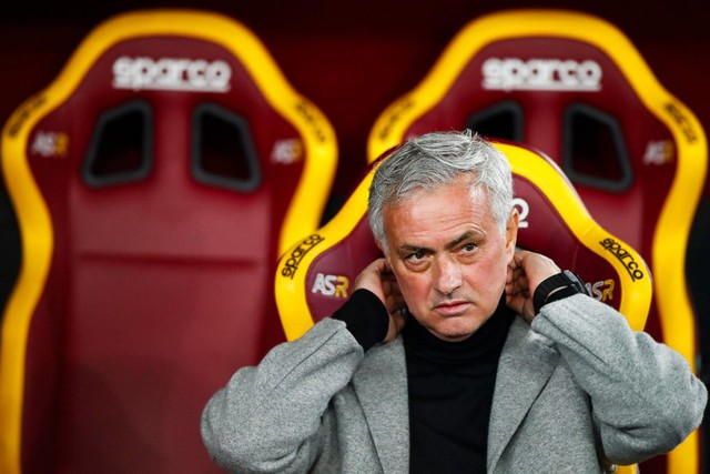 AS Roma sắp đề nghị bản hợp đồng mới cho HLV Mourinho- Ảnh 1.