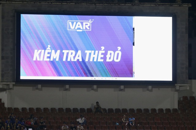 Dấu mốc lịch sử ở vòng 4 V-League: VAR phủ sóng cả 7 trận đấu- Ảnh 5.