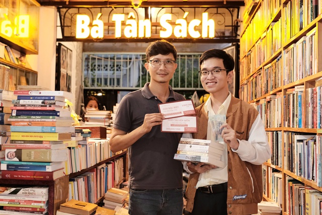 Ông chủ trẻ ‘dám bán sách – dám tử tế’ - Ảnh 2.