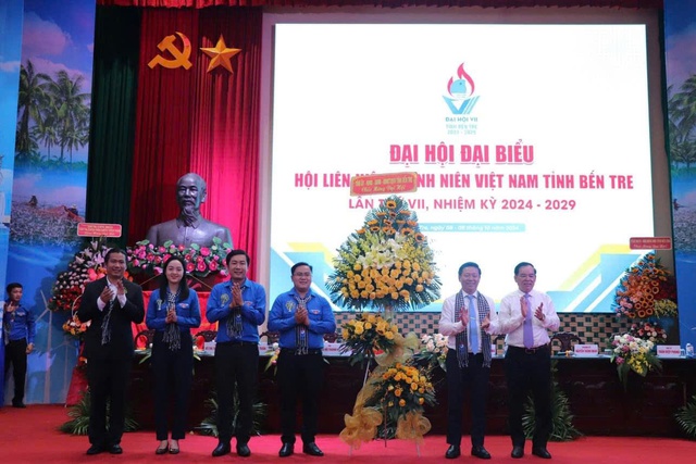 Anh Phan Thanh Trẻ tái đắc cử Chủ tịch Hội Liên hiệp Thanh niên tỉnh Bến Tre- Ảnh 2. Anh Phan Thanh Trẻ tái đắc cử Chủ tịch Hội Liên hiệp Thanh niên tỉnh Bến Tre- Ảnh 2.