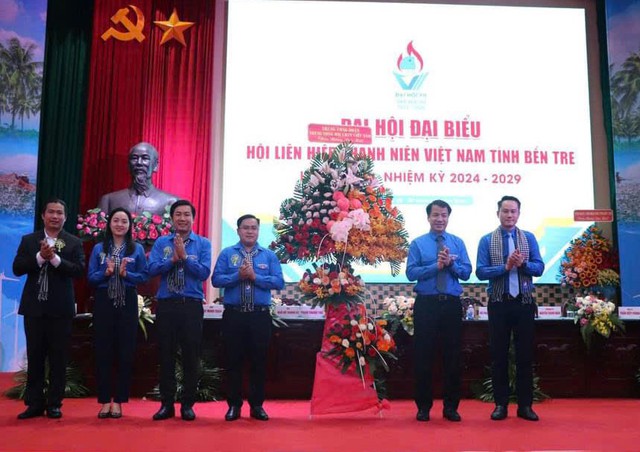 Anh Phan Thanh Trẻ tái đắc cử Chủ tịch Hội Liên hiệp Thanh niên tỉnh Bến Tre- Ảnh 1. Anh Phan Thanh Trẻ tái đắc cử Chủ tịch Hội Liên hiệp Thanh niên tỉnh Bến Tre- Ảnh 1.