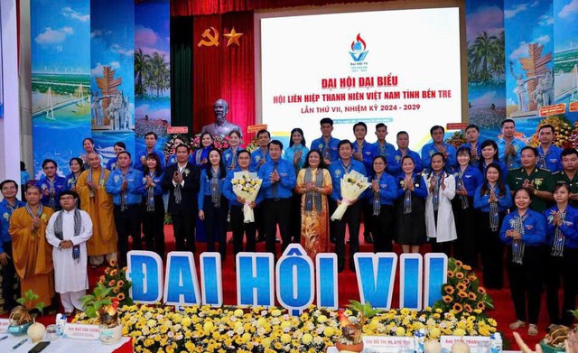 Anh Phan Thanh Trẻ tái đắc cử Chủ tịch Hội Liên hiệp Thanh niên tỉnh Bến Tre- Ảnh 4. Anh Phan Thanh Trẻ tái đắc cử Chủ tịch Hội Liên hiệp Thanh niên tỉnh Bến Tre- Ảnh 4.