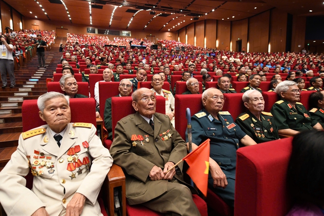 'Đảng, Nhà nước mong muốn thủ đô là niềm tự hào của đồng bào cả nước'- Ảnh 3. 'Đảng, Nhà nước mong muốn thủ đô là niềm tự hào của đồng bào cả nước'- Ảnh 3.
