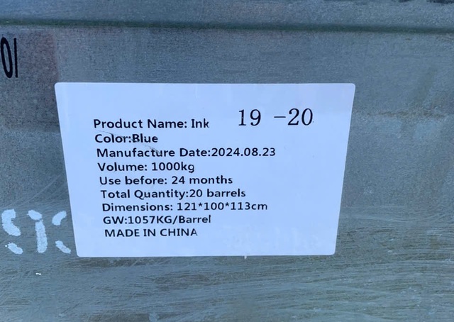 Người dân bắt quả tang 2 xe container đổ trộm chất lỏng màu xanh ra suối- Ảnh 6.