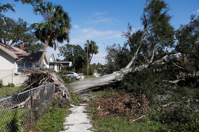 Bão Milton làm 14 người chết, hàng triệu người mất điện tại Florida- Ảnh 8.