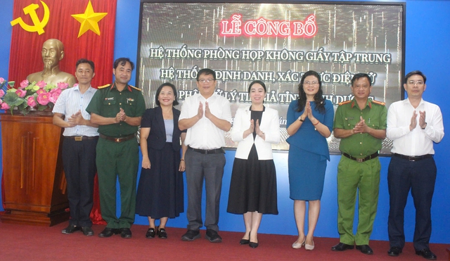 Công bố nền tảng số, phòng họp không giấy tập trung của tỉnh Bình Dương- Ảnh 1.