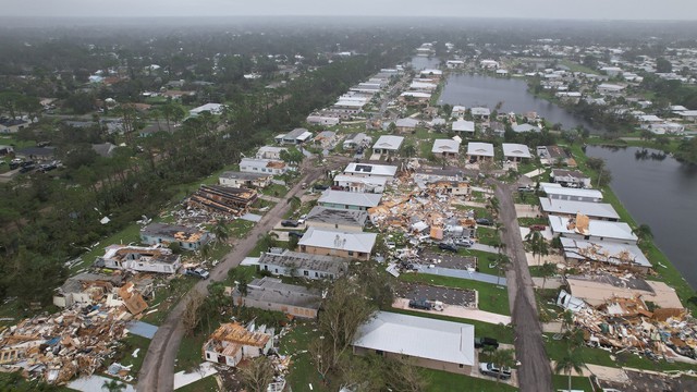 Bão Milton làm 14 người chết, hàng triệu người mất điện tại Florida- Ảnh 1.