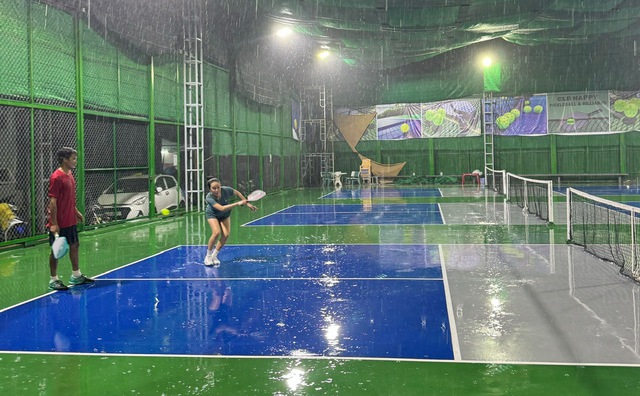 'Loạn' giá vợt pickleball- Ảnh 1.