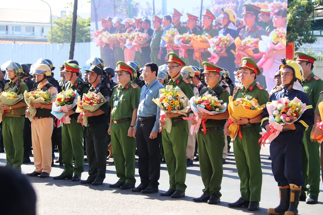 Bình Thuận: Khống chế thành công tình huống 'cướp ngân hàng' trong buổi diễn tập- Ảnh 5.