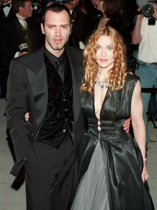 The miserable life of 'Queen of Pop' Madonna's siblings - Photo 3.