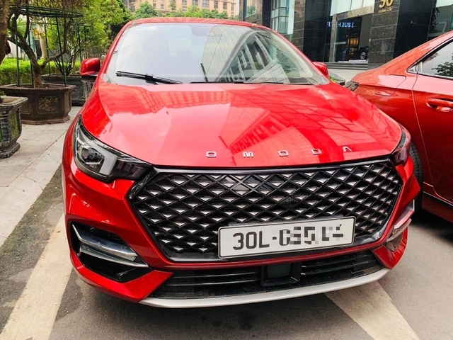 Sedan Trung Quốc Omoda S5 xuất hiện tại Hà Nội, ngoại hình giống Kia K3- Ảnh 1.