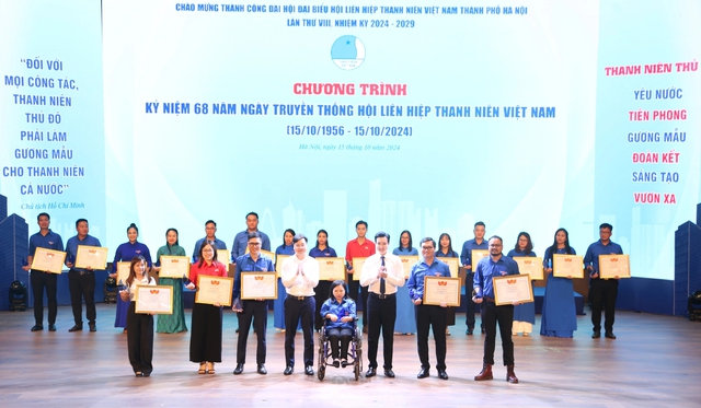 22 thanh niên tiêu biểu nhận giải '15 tháng 10', 'Thanh niên sống đẹp'- Ảnh 3.