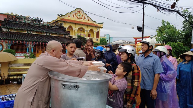 Ngôi chùa mỗi tháng nấu 6.000 phần cơm chay tặng người nghèo- Ảnh 1.