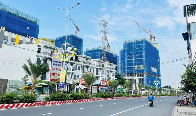 Tốc độ thi công nhanh chóng của Khu đô thị Bcons City đã &quot;thổi&quot; luồng sinh khí quanh khu vực Đại lộ Thống Nhất