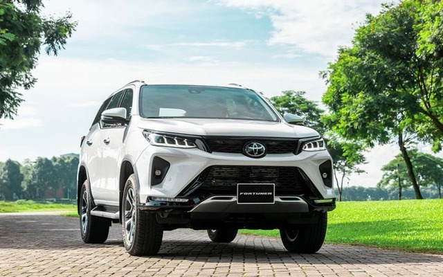 SUV 7 chỗ: Toyota Fortuner hồi sinh vẫn chưa đủ sức ‘lật đổ’ Ford Everest- Ảnh 2.