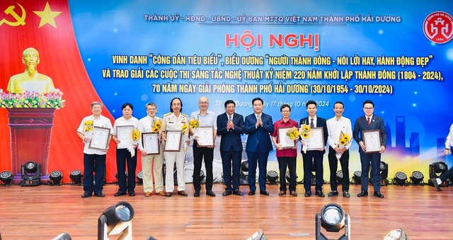 Vinh danh 38 công dân tiêu biểu và người Thành Đông nói lời hay, hành động đẹp- Ảnh 3.