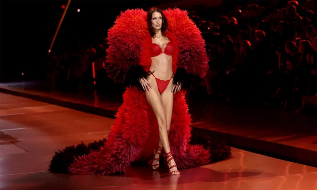 Siêu mẫu nào giàu nhất diễn trong Victoria's Secret Fashion Show 2024?- Ảnh 1.