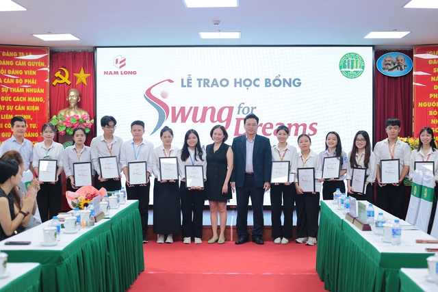 Nam Long trao 72 suất học bổng ‘Swing for Dreams’ năm 2024 cho SV tại TP.HCM- Ảnh 4.