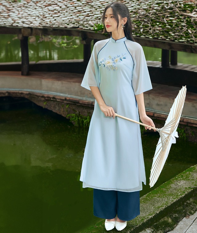 Honoring Vietnamese beauty with ao dai - Photo 3.