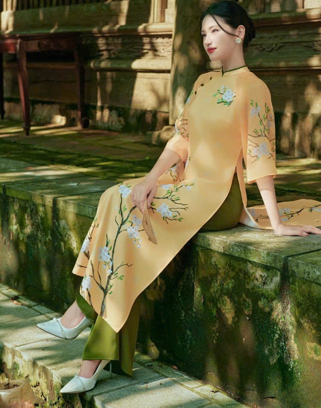 Honoring Vietnamese beauty with ao dai - Photo 5.