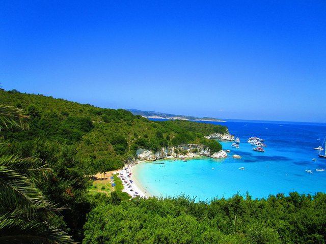 Check-in 5 most popular beaches in Greece - Photo 2.