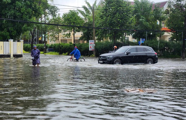 Công điện hỏa tốc yêu cầu ứng phó bão Trà Mi sắp vào Biển Đông- Ảnh 1.