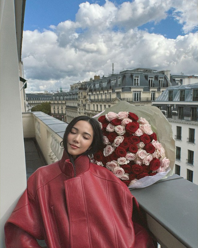 Red clothes are'true love' in the fall-winter 2024 wardrobe - Photo 9.