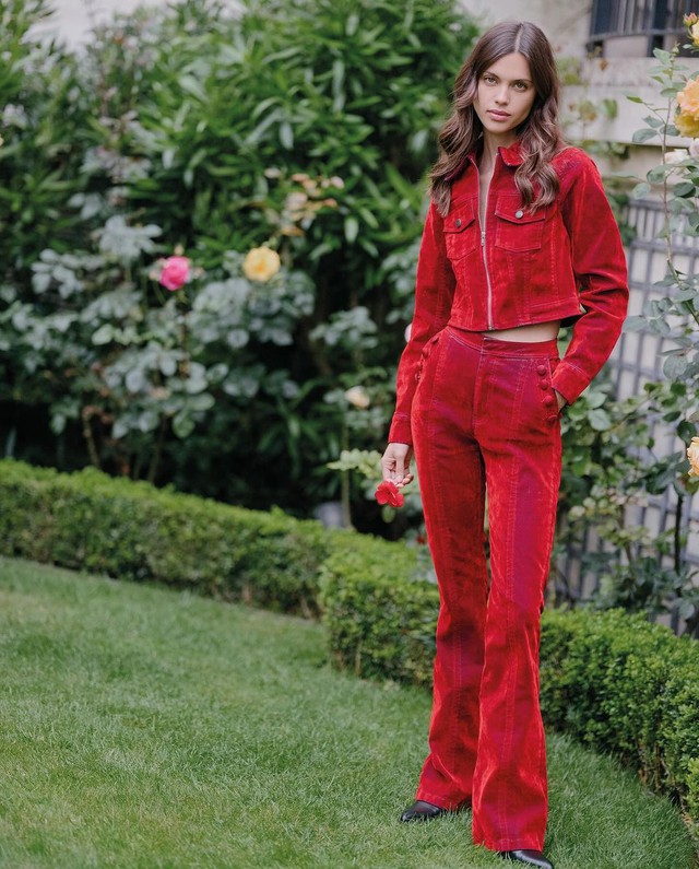 Red clothes are'true love' in the fall-winter 2024 wardrobe - Photo 8.