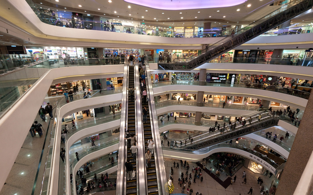 Walking around shopping paradise in Hong Kong - Photo 4.