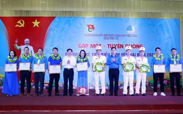 Yên Bái tuyên dương 20 trí thức trẻ tiêu biểu năm 2024- Ảnh 1.