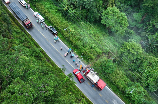 Hé lộ tình tiết chấn động vụ ô tô rơi đèo Bảo Lộc: Nghi phạm đã nói gì?- Ảnh 1.