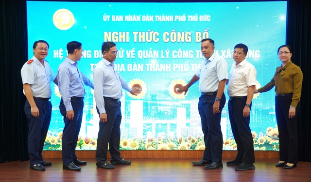 Người dân Thủ Đức có thể đăng ký khởi công xây dựng bằng điện thoại- Ảnh 1.