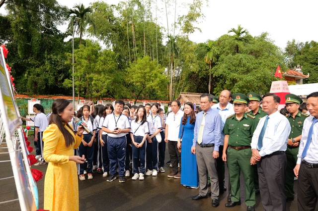 Cà Mau trưng bày chuyên đề Hoàng Sa - Trường Sa của Việt Nam- Ảnh 2.