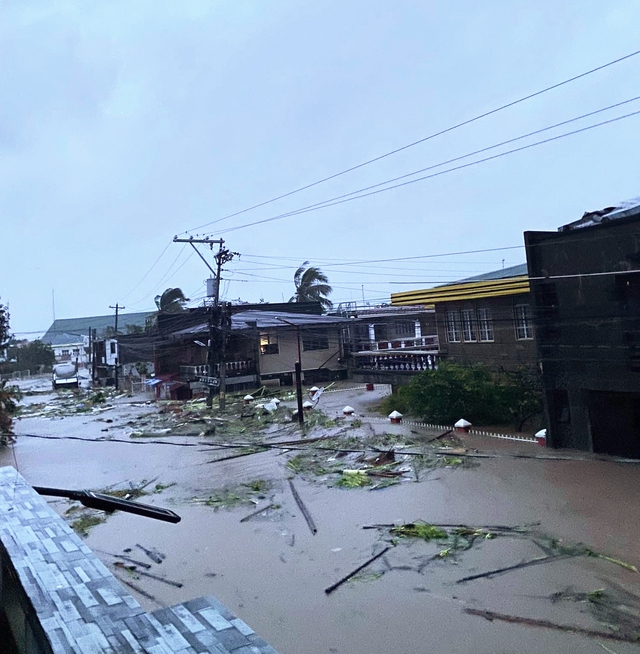 Philippines hứng chịu lũ lụt nghiêm trọng do bão Trà Mi- Ảnh 7.