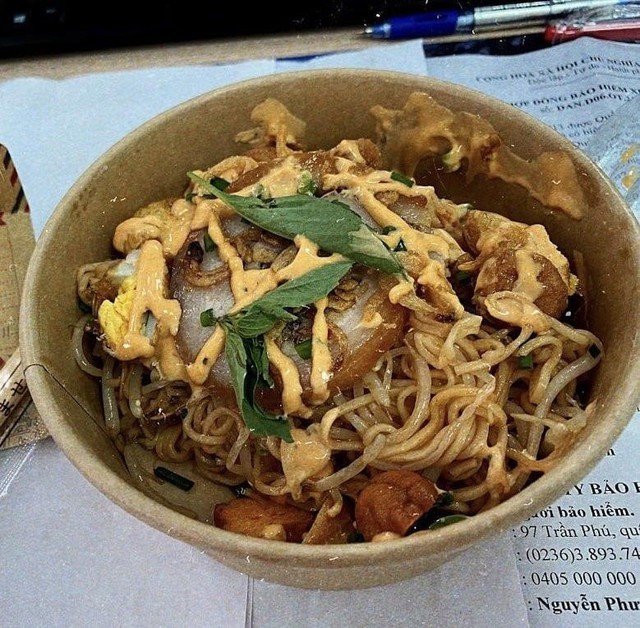 Coming to Da Nang, where to eat delicious, plentiful, and cheap mixed noodles? - Photo 4.