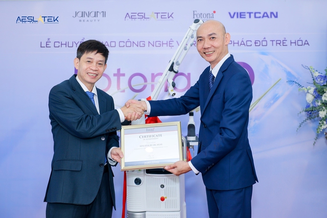 Aeslatek - b&iacute; quyết trẻ h&oacute;a l&agrave;n da với c&ocirc;ng nghệ Fotona SP Dynamis NX Line- Ảnh 3.