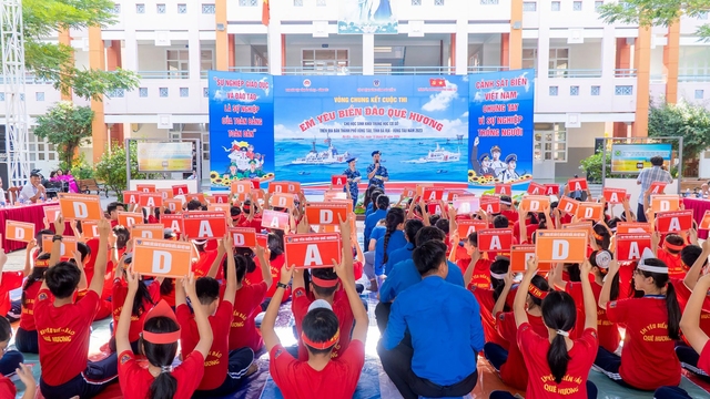 Quang cảnh vòng chung kết cuộc thi Em yêu biển đảo quê hương tại thành phố Vũng Tàu