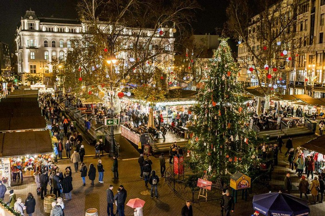 4 Christmas festivals to look forward to when winter comes - Photo 2.