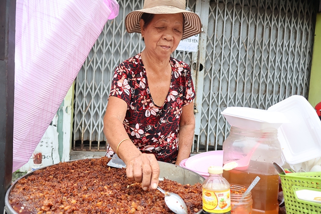 Mưu sinh truyền đời ở Chợ Lớn: Những bà ngoại 'xì thẩu'- Ảnh 2.