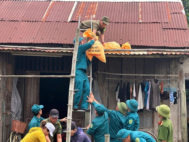 Quảng Nam hoàn thành sơ tán hơn 1.000 nhân khẩu để ứng phó bão Trà Mi- Ảnh 1.