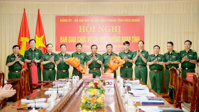 Đại tá Phạm Văn Thắng giữ chức Chỉ huy trưởng Bộ đội biên phòng tỉnh Kiên Giang- Ảnh 1.