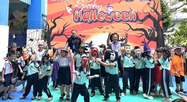 Có nên tổ chức lễ hội Halloween trong trường học?- Ảnh 1.