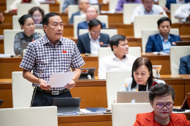 'Thị trường bất động sản hư hư ảo ảo, nay giá này mai lại giá khác'- Ảnh 2.