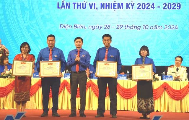 Những người truyền lửa bảo tồn bản sắc văn hóa- Ảnh 5.