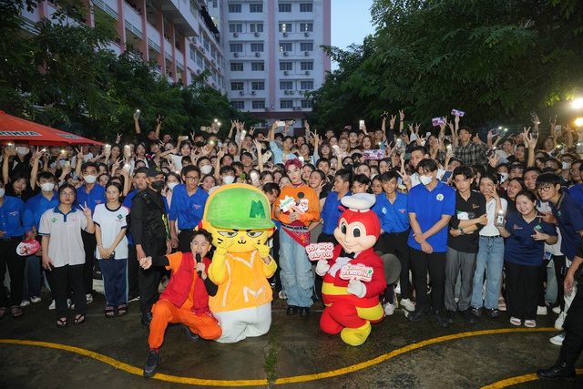 'Lớp học đáp vui' của Jollibee: Hiệu ứng lan tỏa mạnh mẽ, gần 1 triệu tương tác- Ảnh 2.