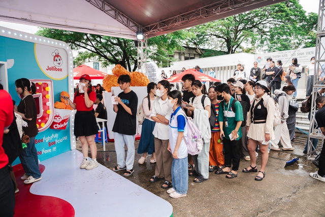 'Lớp học đáp vui' của Jollibee: Hiệu ứng lan tỏa mạnh mẽ, gần 1 triệu tương tác- Ảnh 3.