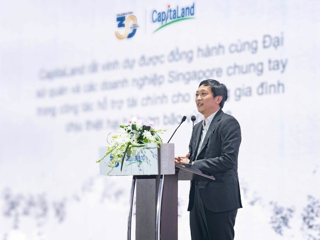 Ông Ronald Tay, Tổng giám đốc của CapitaLand Development (Việt Nam), phát biểu tại tiệc tri ân