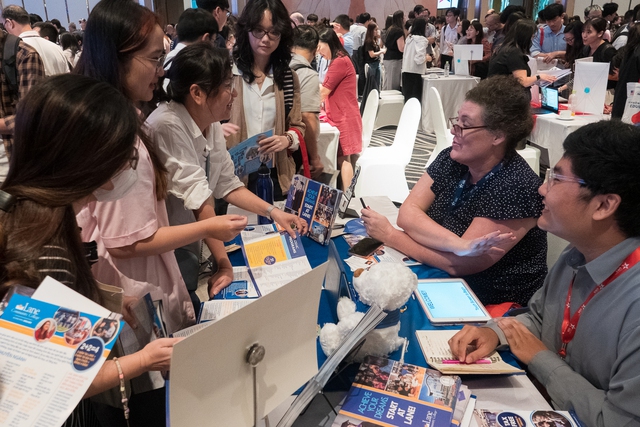 ĐH Mỹ 'nới cửa' với người Việt, nhiều trường chỉ cần điểm học bạ và tiếng Anh- Ảnh 1.