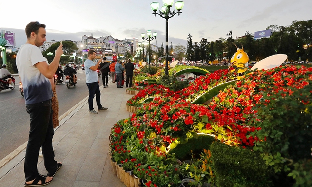 Chờ 'đại tiệc hoa’ ở Festival hoa Đà Lạt- Ảnh 3.